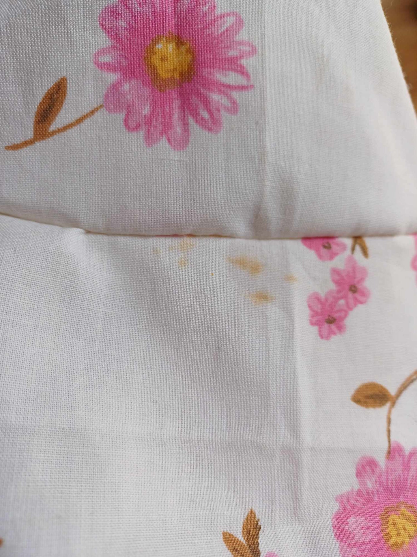 Bucket hat - imperfection