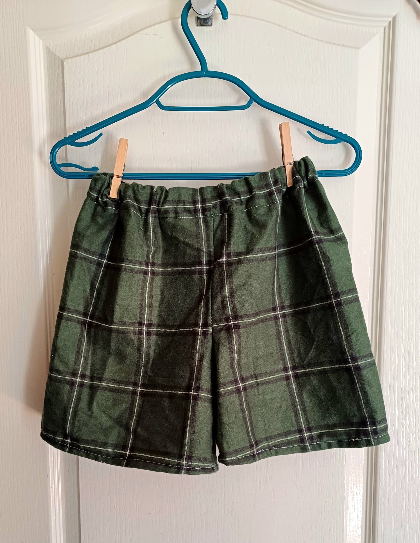 Kids shorts size 6-7